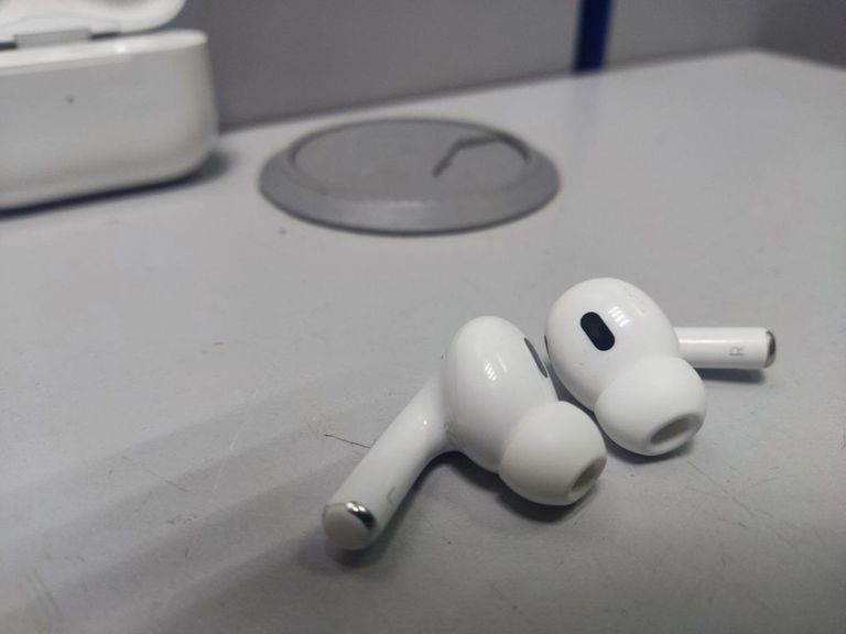 Apple airpods pro 2nd generation with magsafe charging case usb-c Код:01-200788732. Зображення 8