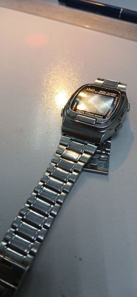 Купить Q&Q без моделі Б/У