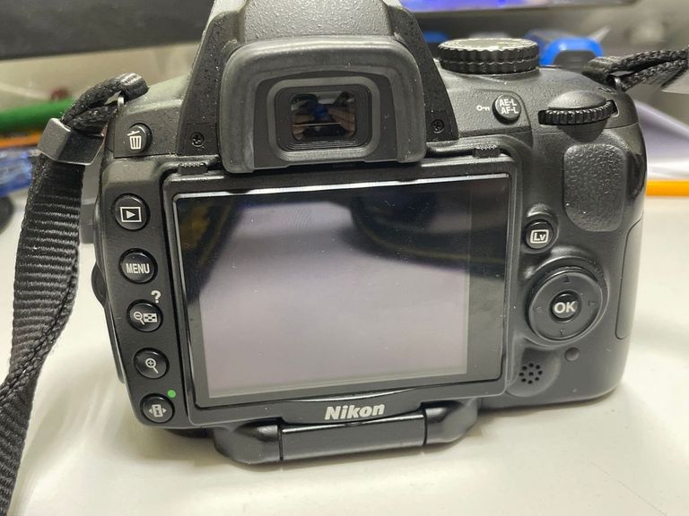 Дешиво Nikon d5000 body с ломбарда
