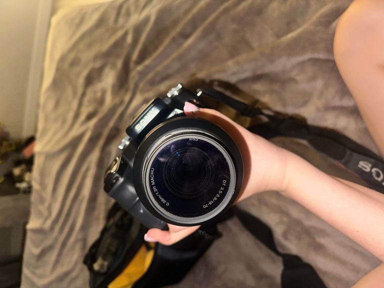 Дешиво Sony alpha dslr-a100 + sony sal1870 dt 3.5-5.6/18-70 с ломбарда