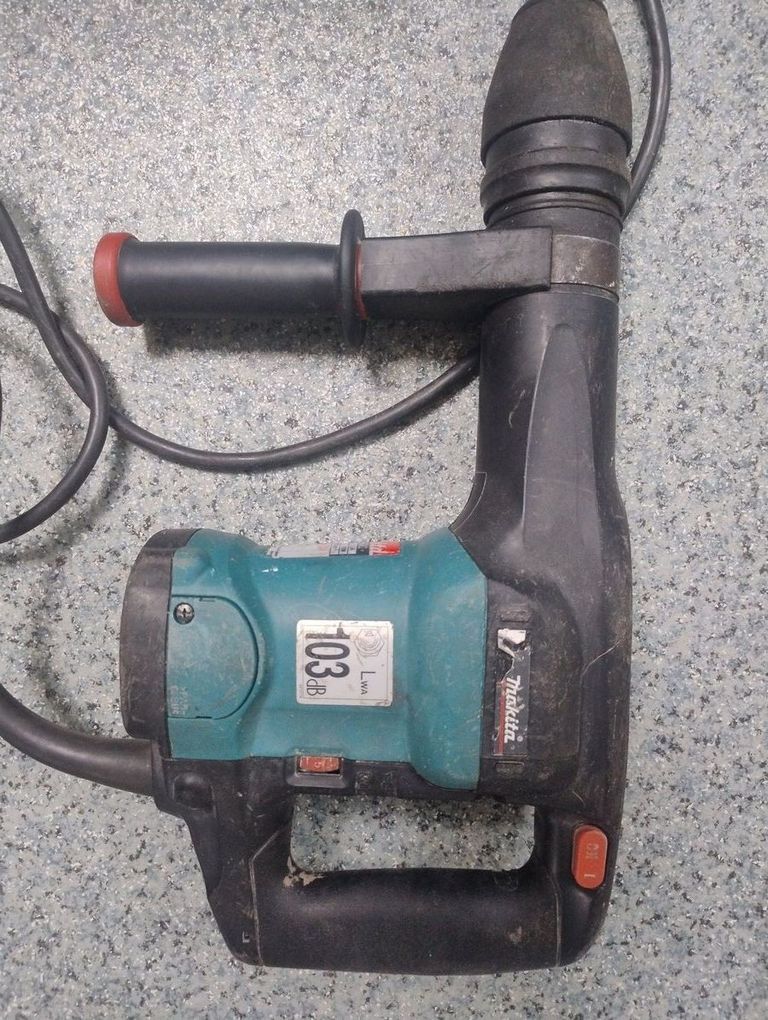 Объявление Makita hm0860c Б/У