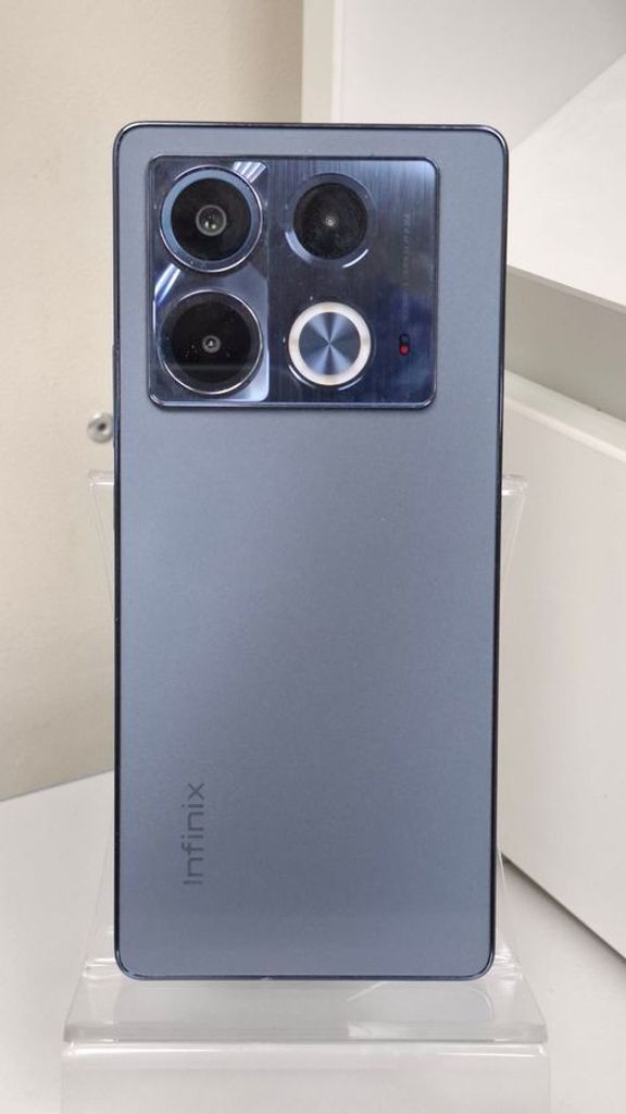 Дешиво Infinix note 40 8/256gb с ломбарда