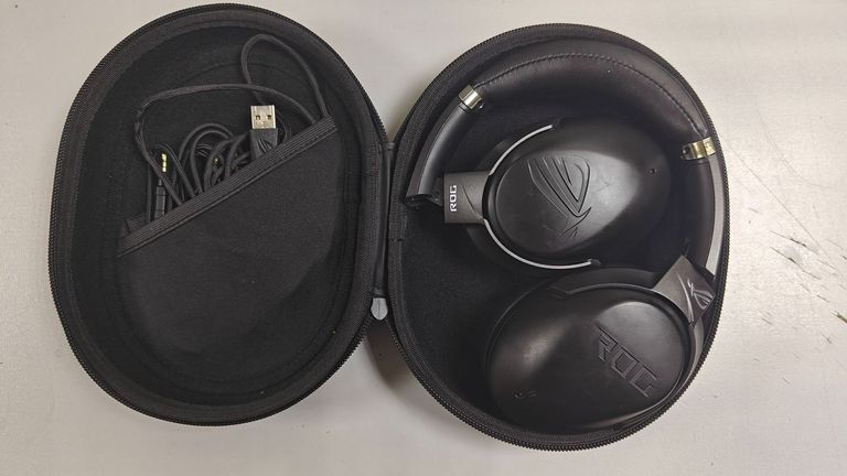 Дешиво Asus rog strix go 3.5mm/bt с ломбарда