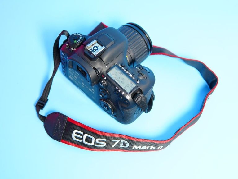 Оголошення Canon EOS 7D Mark II Б/У