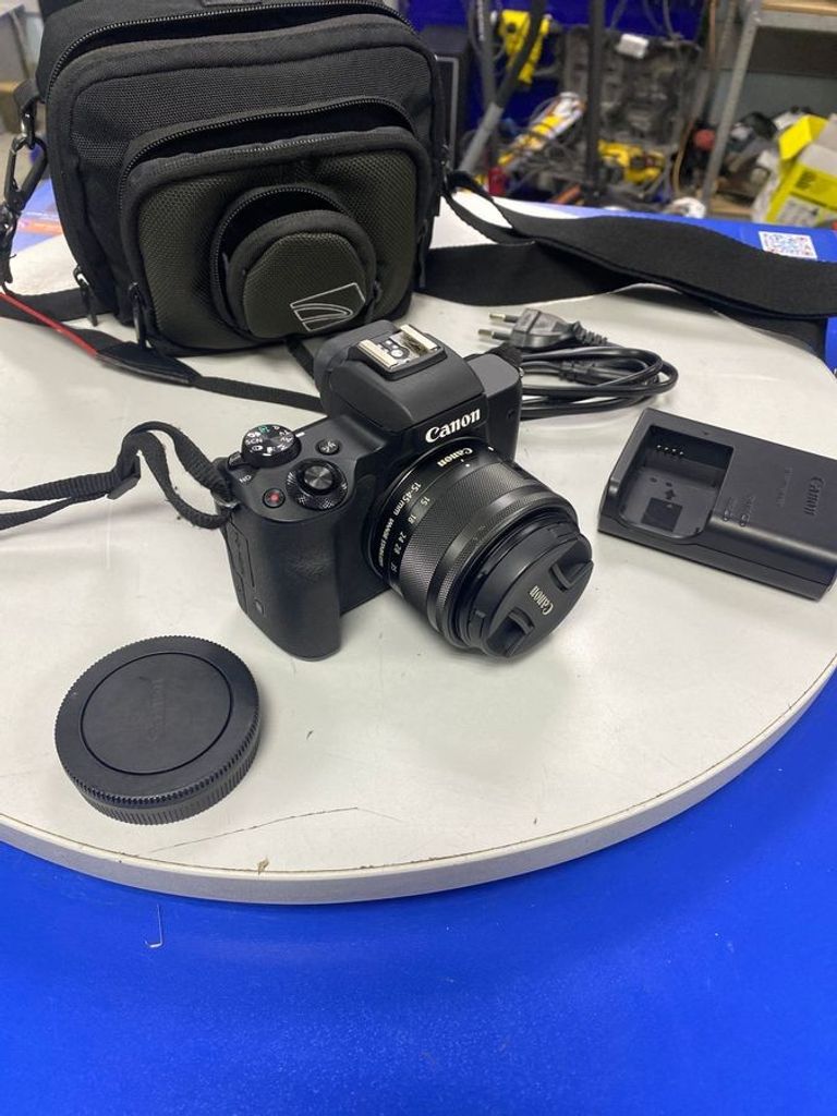 Купити Canon eos m50 mark ii kit 15-45mm is stm Б/У