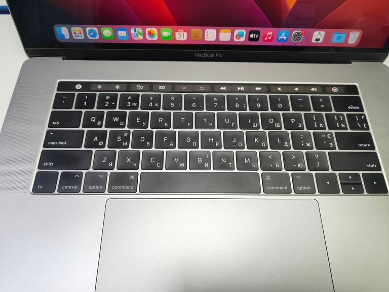 Розпродаж Apple macbook pro a1707/екр. 15.4 core i7 2,9ghz/ ram16gb/ ssd512gb/intel hd graphics 630/touch bar, продавець Техноскарб