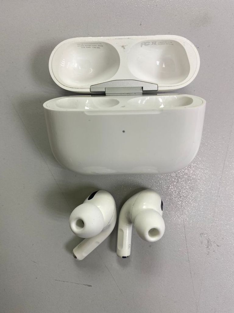 Оголошення Apple AirPods Pro (MWP22) Б/У