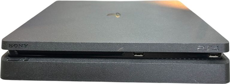 Купити  Sony PlayStation 4 Slim 1TB Black Б/У