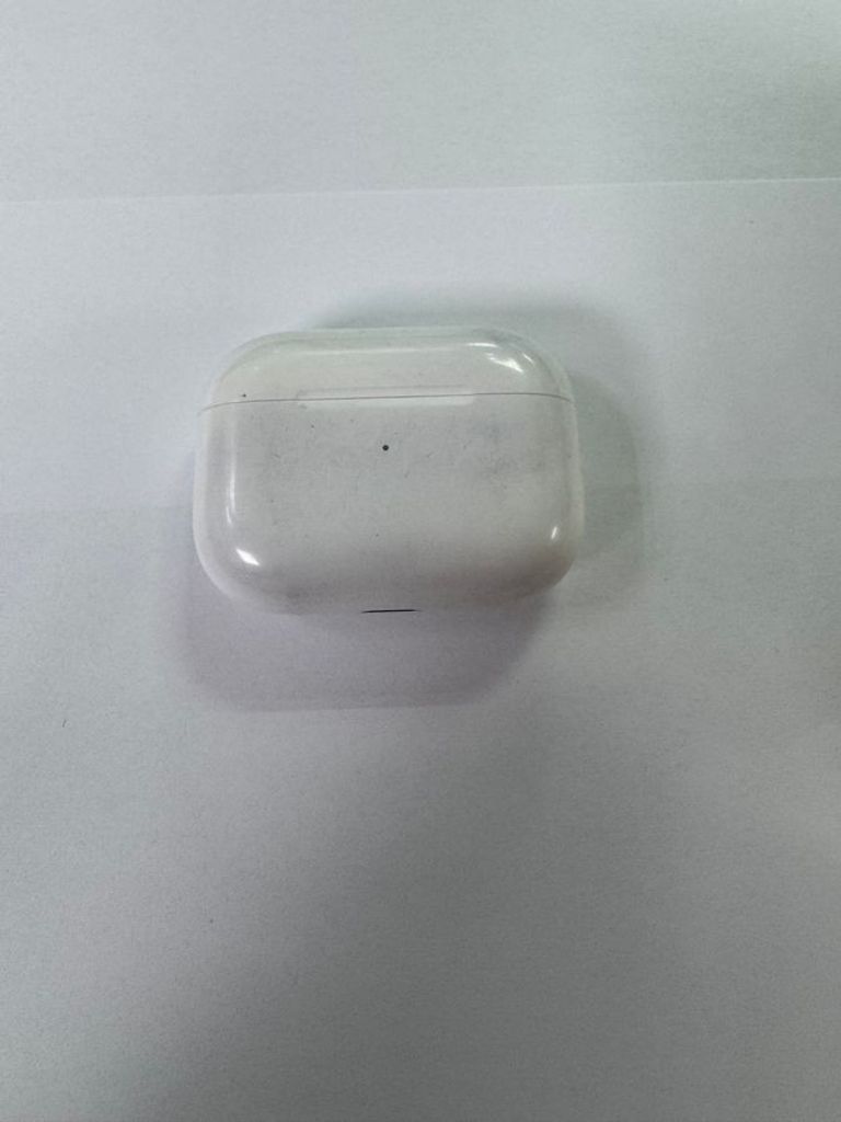Купити Apple airpods pro 2nd generation with magsafe charging case usb-c Б/У