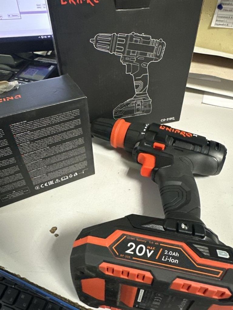 Дешево Dnipro-M cd-218q 1акб 2ah зп з ломбарду