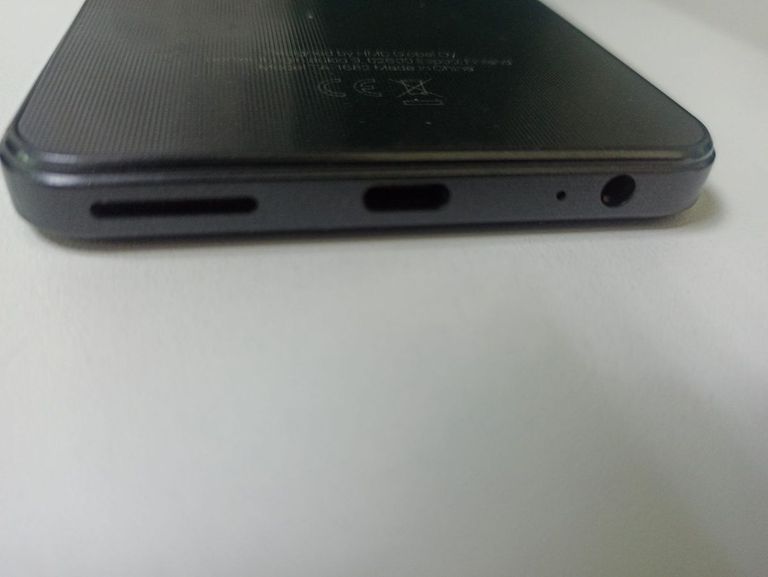 Дешево Hmd ARC 2/64GB Shadow Black (6438409102201) з ломбарду