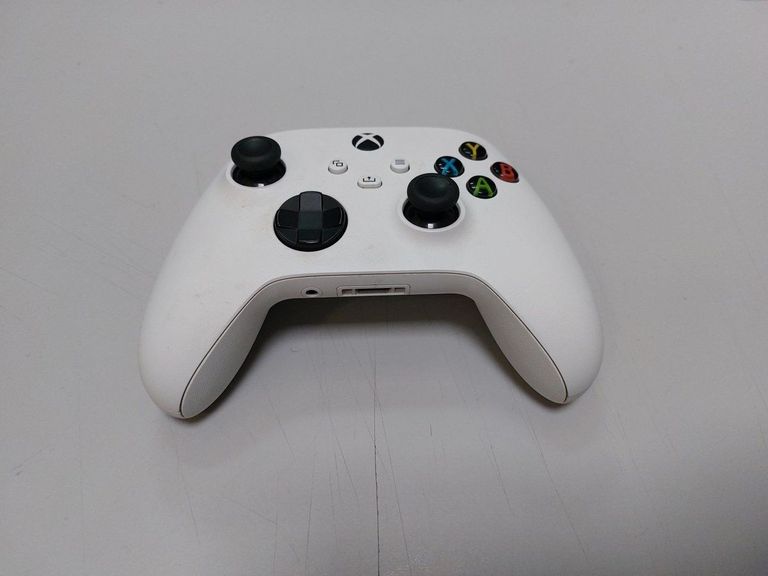 Дешево Microsoft xbox series x s wireless controller з ломбарду