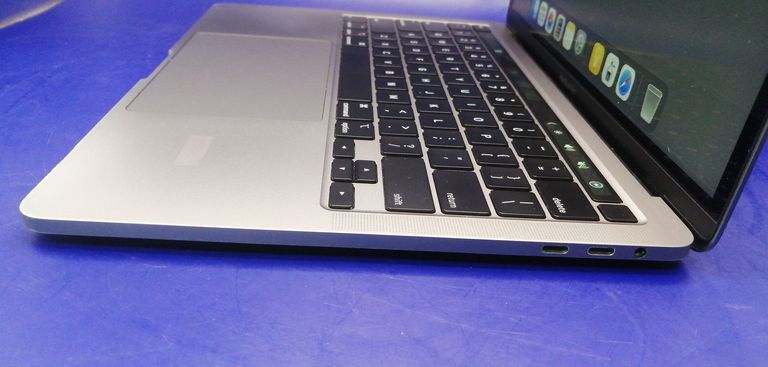 Apple macbook pro a2251 13,3"/ core i5 2,0ghz/ram16gb/ssd500gb/intel iris graphics Код:01-200915036. Изображение 9