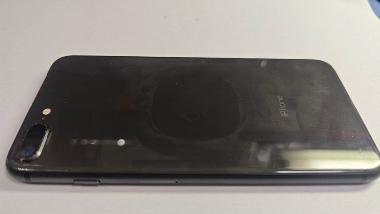 Apple iphone 8 plus 64gb Код:01-200919116. Изображение 10