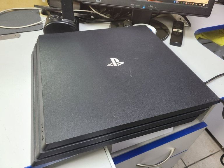 Дешиво Sony playstation 4 1tb с ломбарда