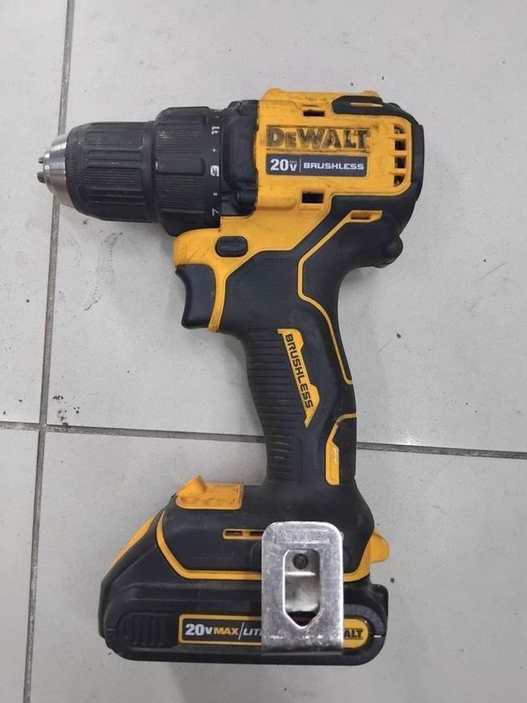 Купити Dewalt dcd708 1акб 5ah зп Б/У