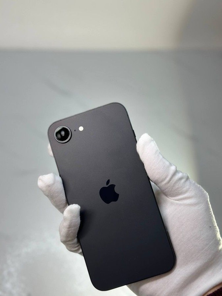 Apple iPhone 16e 128GB Black Код:01-200929712. Изображение 11