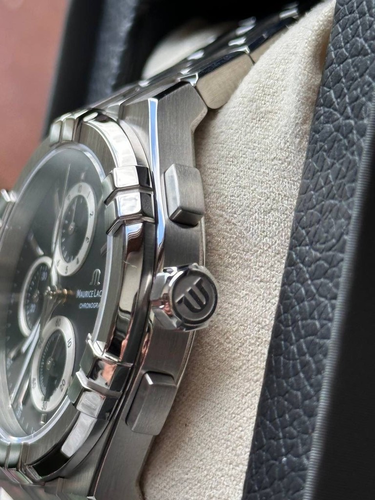 Дешиво Maurice lacroix Aikon Chronograph AI6038-SS001-330-1 с ломбарда