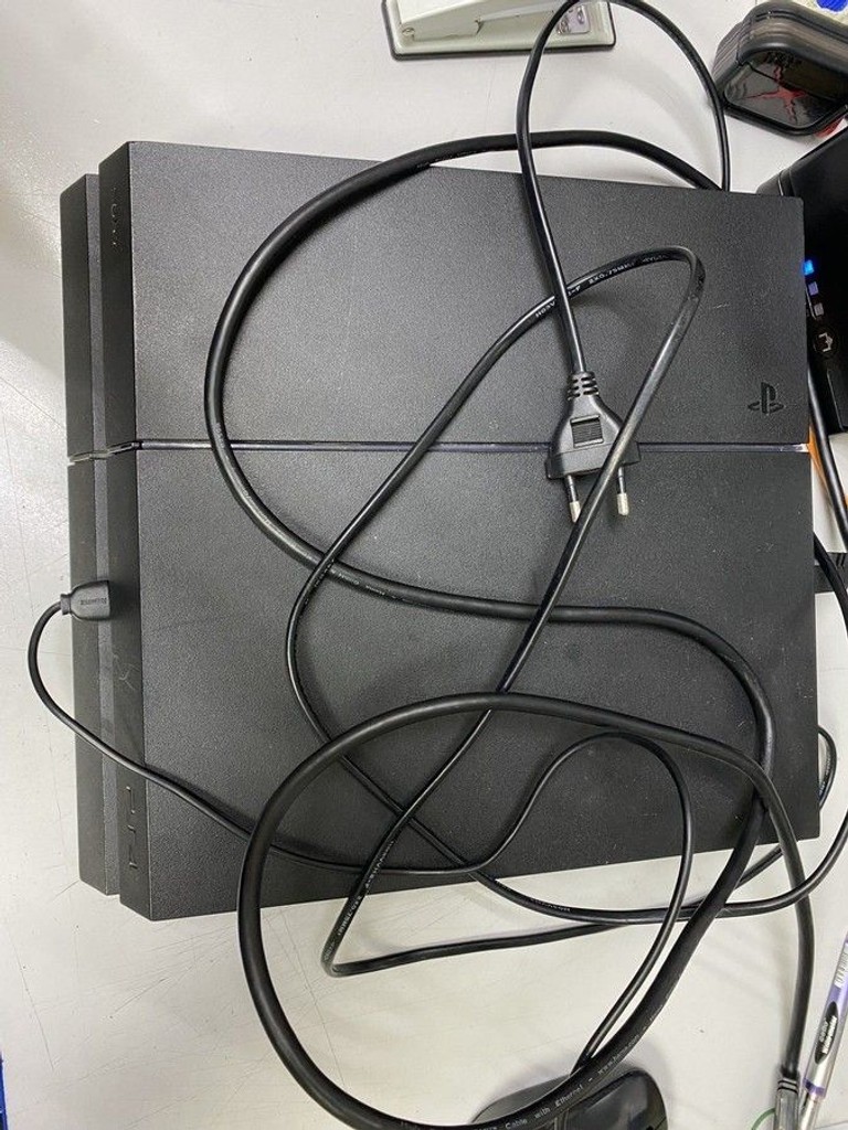 Купить Sony playstation 4 1tb Б/У