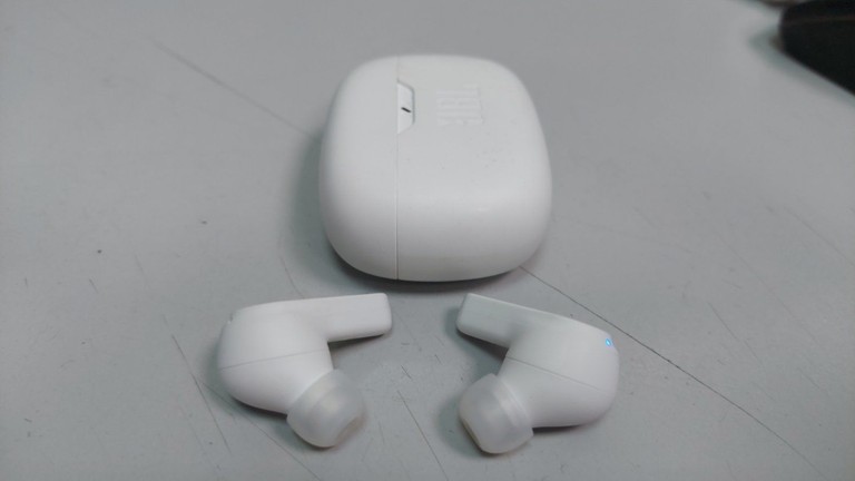 Оголошення Jbl wave beam Б/У