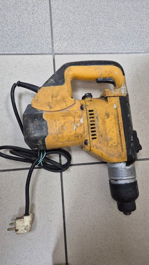 Дешиво Einhell bbh 950 с ломбарда