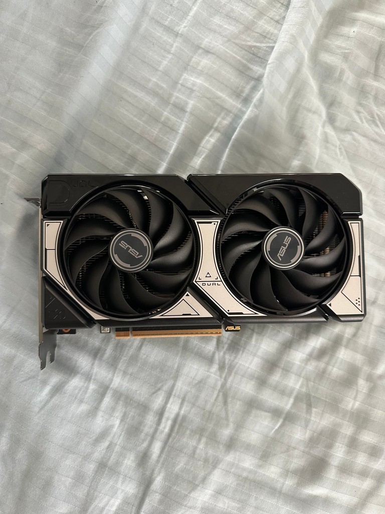 Купити Asus RTX 5060 ti 8gb Б/У