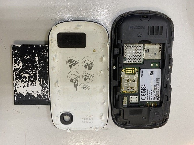Дешиво NOKIA Asha 200 RM-761 с ломбарда