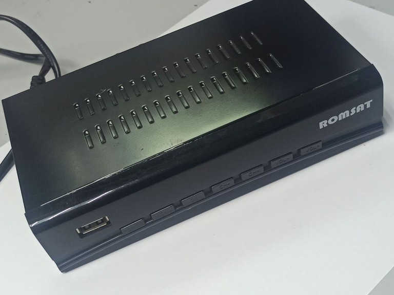 Купить Romsat T8005HD Б/У