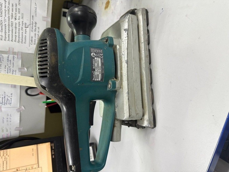 Дешево Makita BO4901 з ломбарду