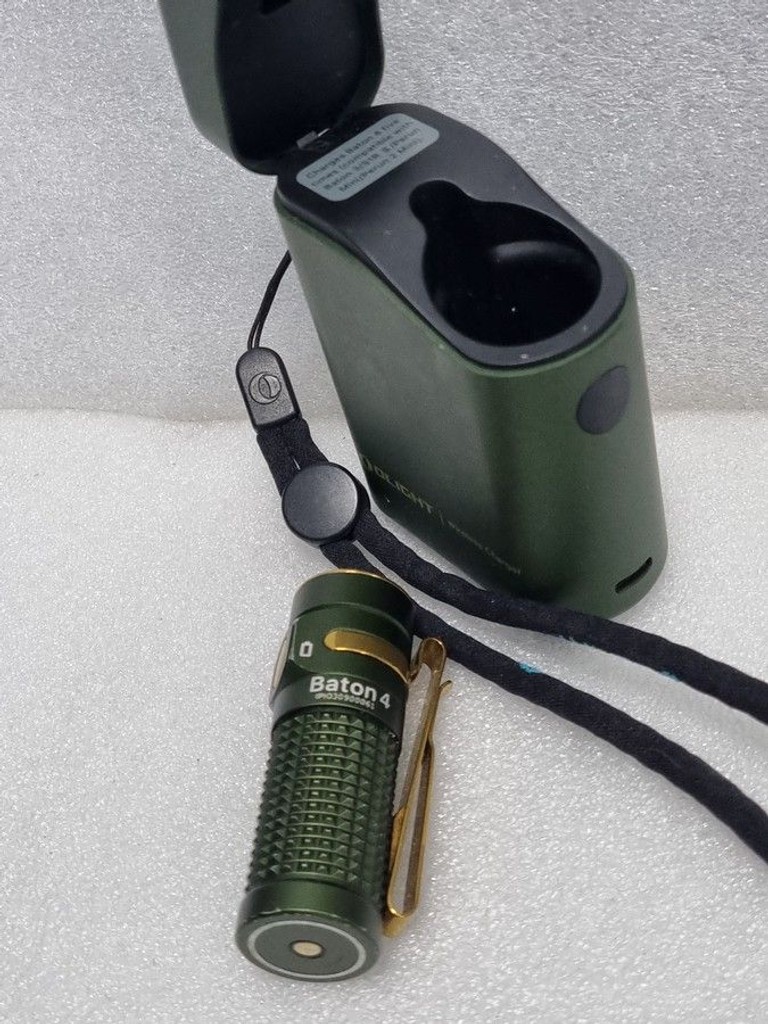 Оголошення Olight Baton 4 Black Б/У