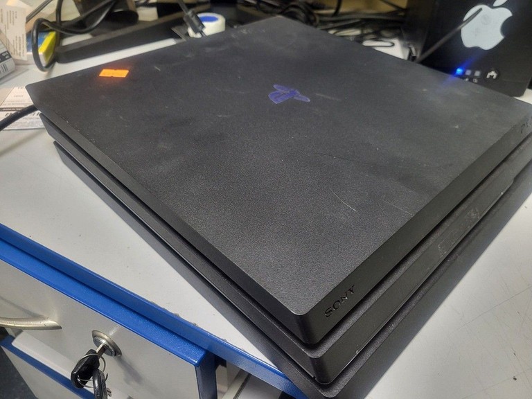 Розпродаж Sony playstation 4 pro 1tb, продавець Техноскарб