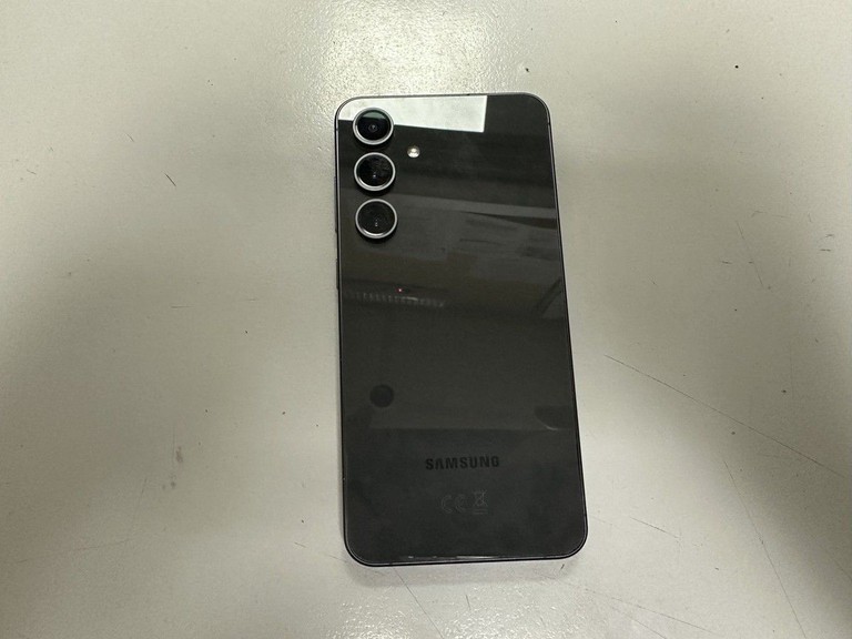 Оголошення Samsung galaxy s24 fe 8/256gb Б/У