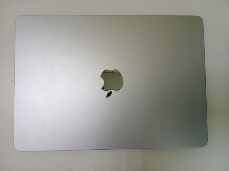 Дешево Apple macbook air 13,6" m2 2022 з ломбарду