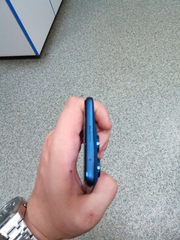 Розпродаж Motorola Moto Edge 60 12/256GB Gibraltar Sea (PB7H0031), продавець Техноскарб