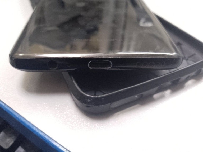 Дешево Oneplus 6 8/128gb з ломбарду