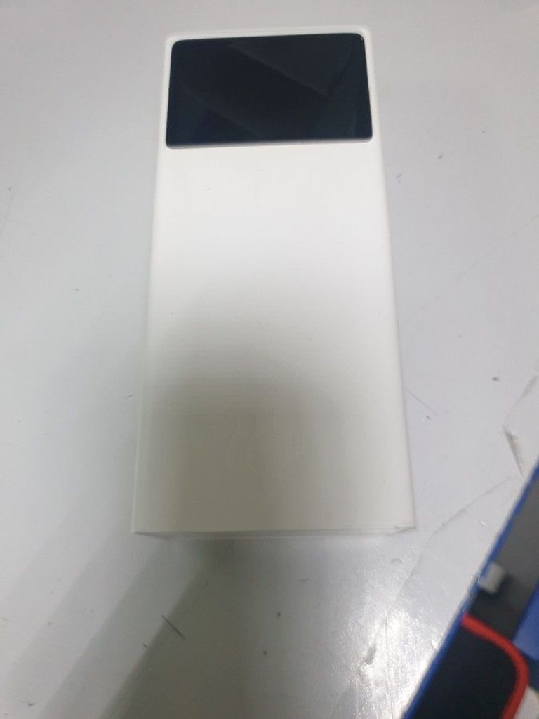Дешиво Baseus 22.5w 30000mah с ломбарда