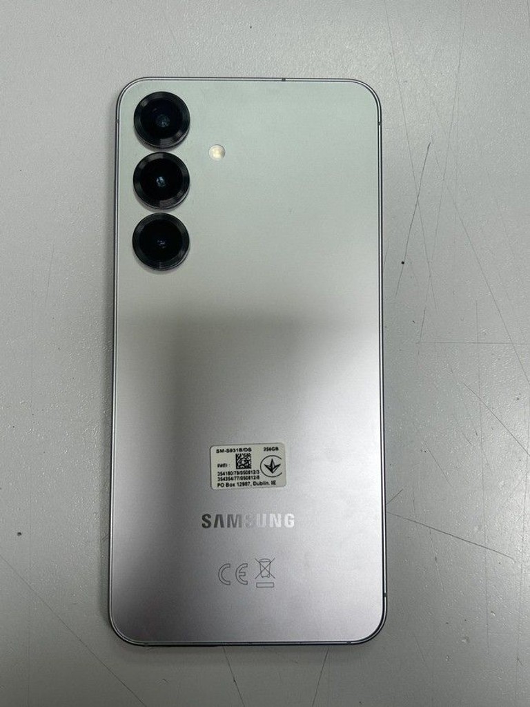 Объявление Samsung galaxy s25 12/256gb Б/У