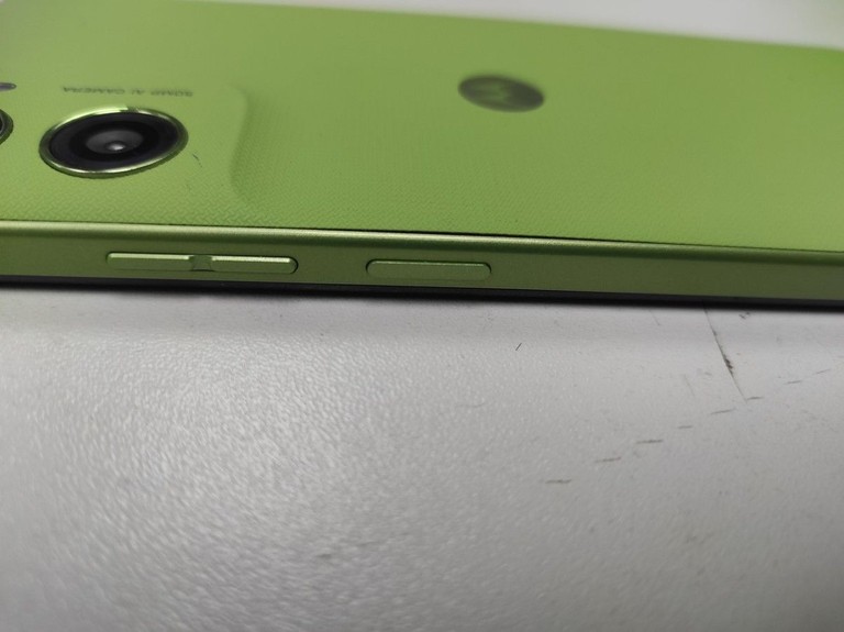 Объявление Motorola moto g06 4g 4/64gb tendril Б/У