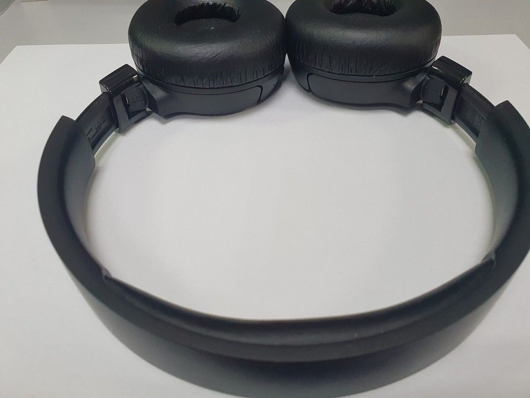 Дешиво Jbl tune 660nc с ломбарда