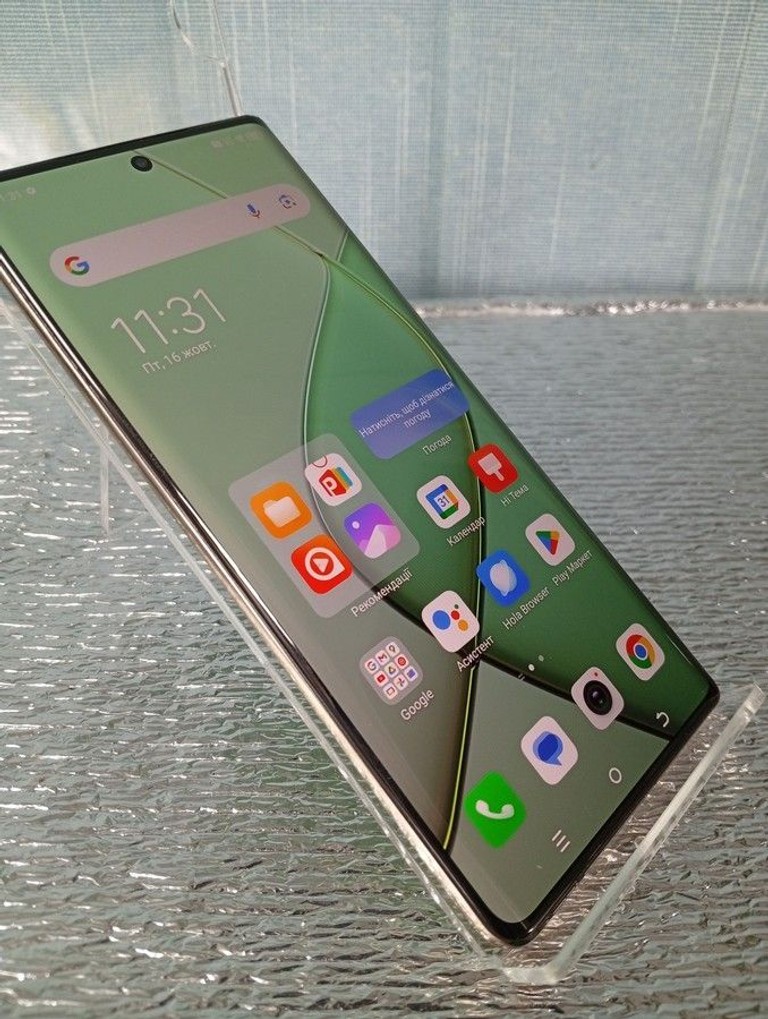 Дешиво Tecno spark 20 pro+ 8/256gb с ломбарда