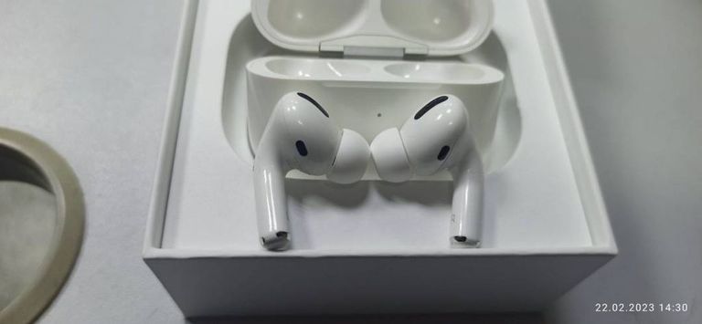 Оголошення Apple airpods pro a2190,a2084+a2083 2019г Б/У