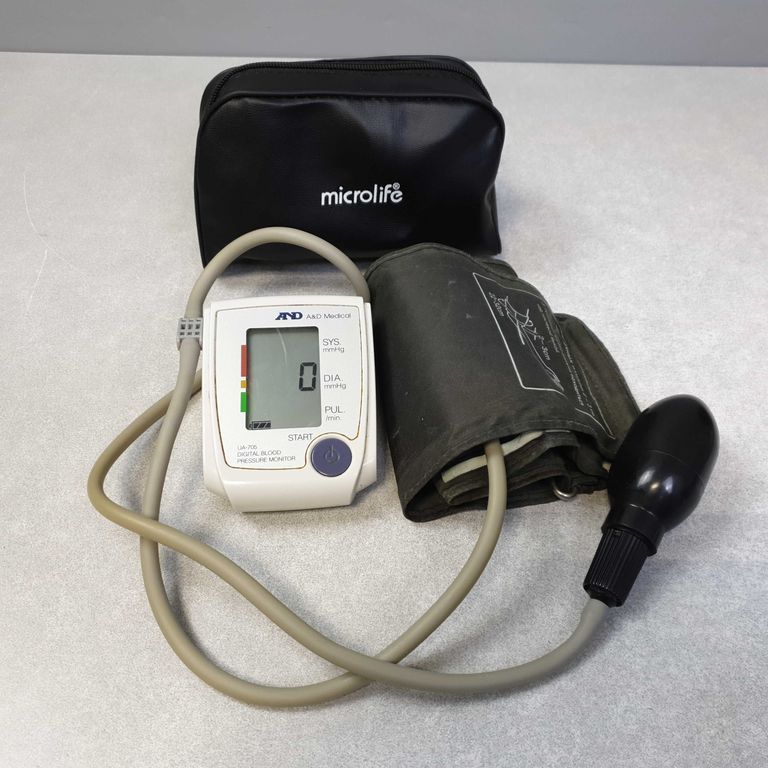 Купити A&D UA-705 Б/У