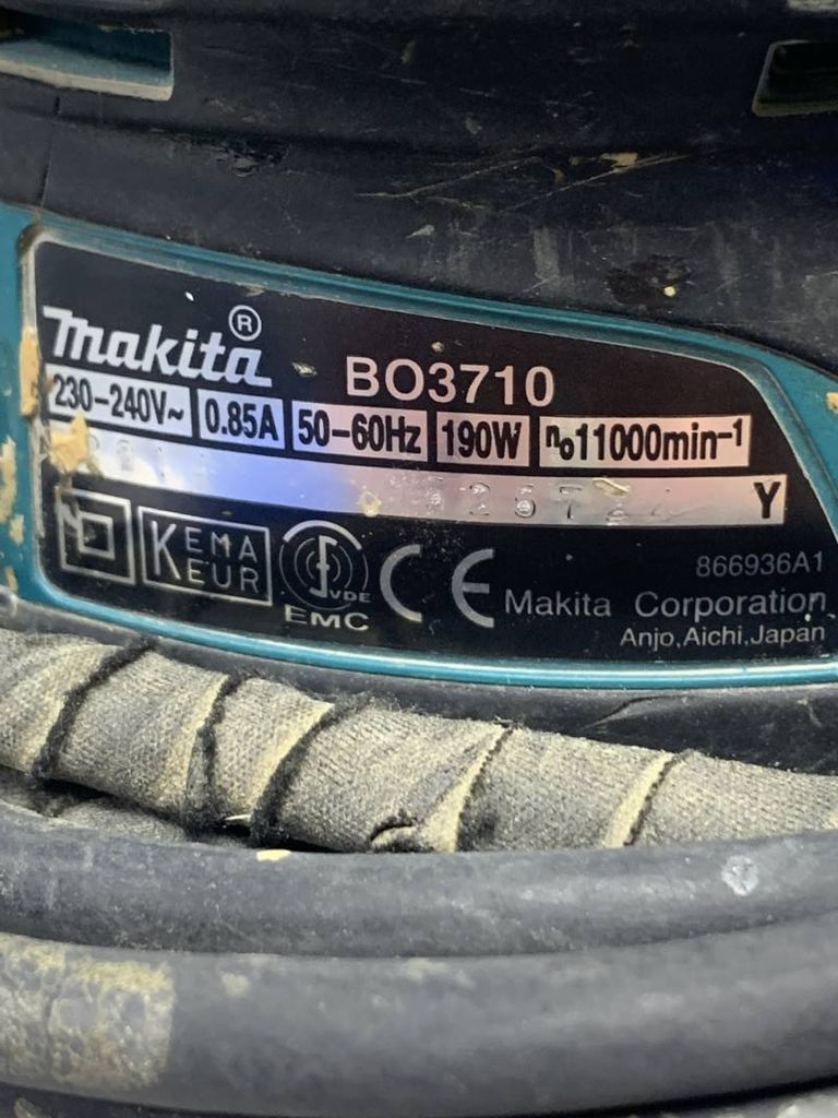 Makita BO3710