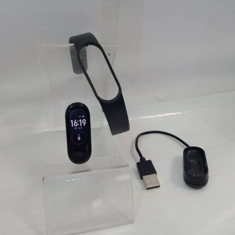 Купити Xiaomi Mi Smart Band 4 Black Б/У