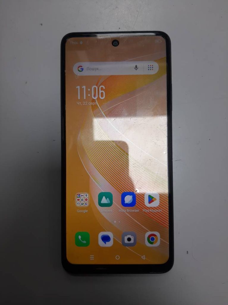 Купити Infinix smart 8 4/128gb Б/У