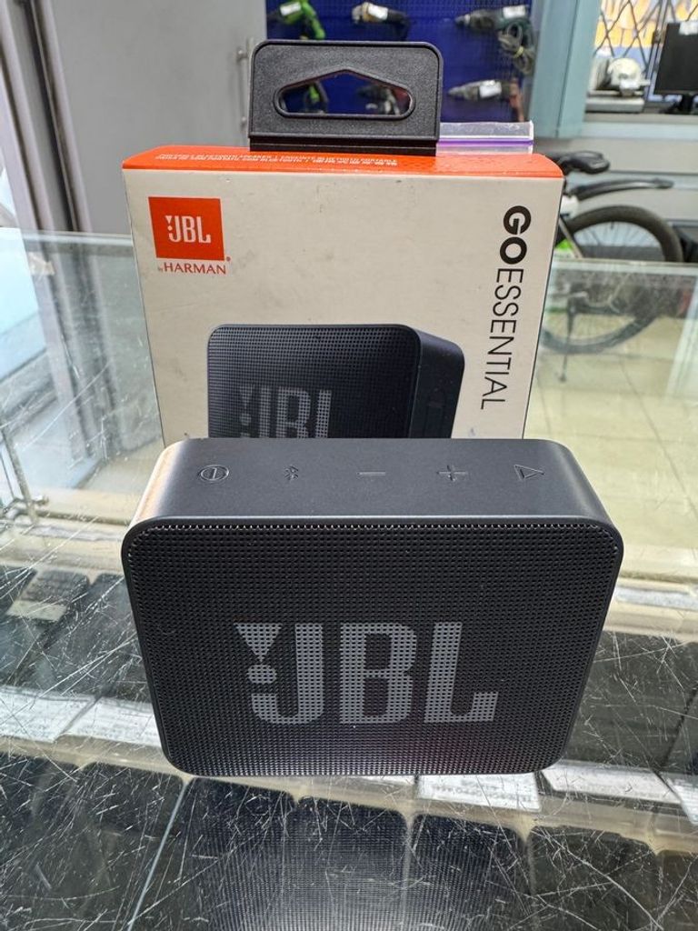 Оголошення Jbl go essential Б/У