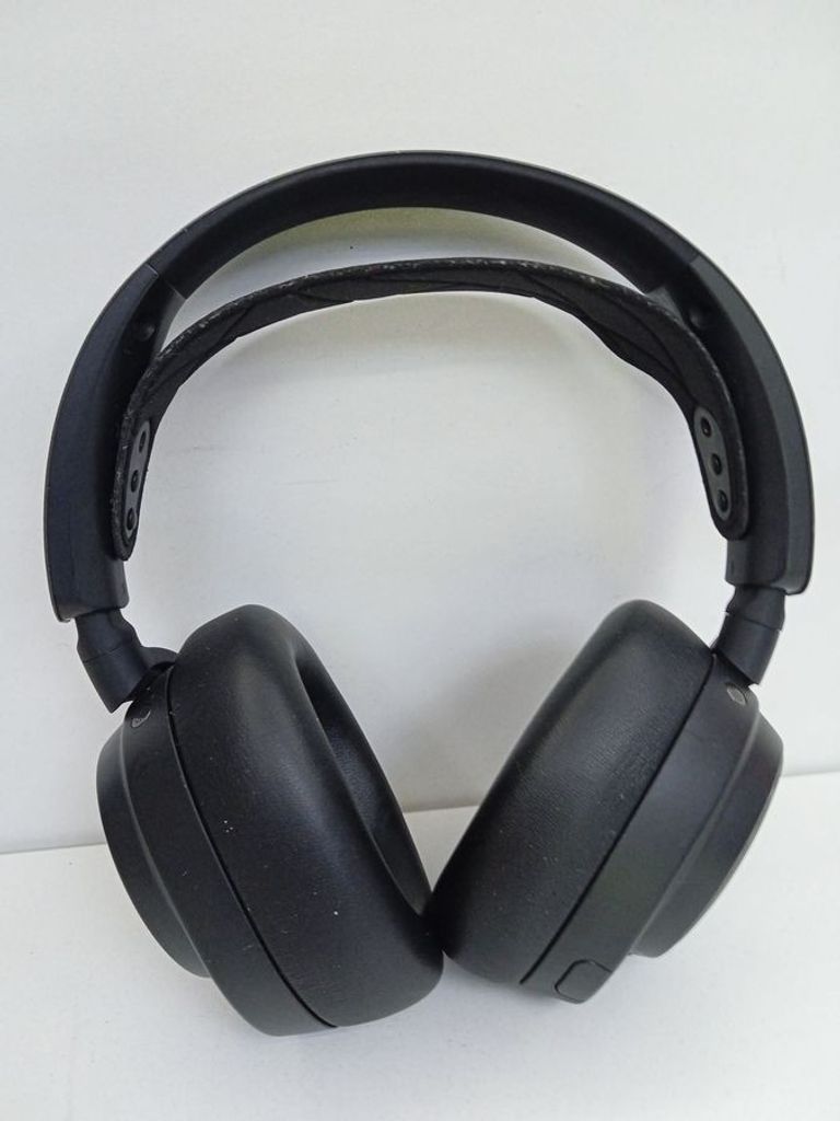 Купити Steelseries Arctis Nova Pro Wireless X White (61525) Б/У