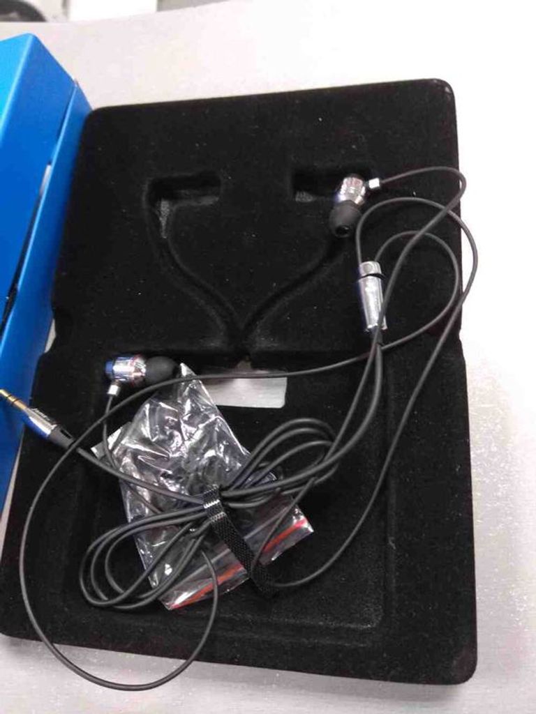 Дешево Monster Jamz High Performance (MNS-129388-00) з ломбарду