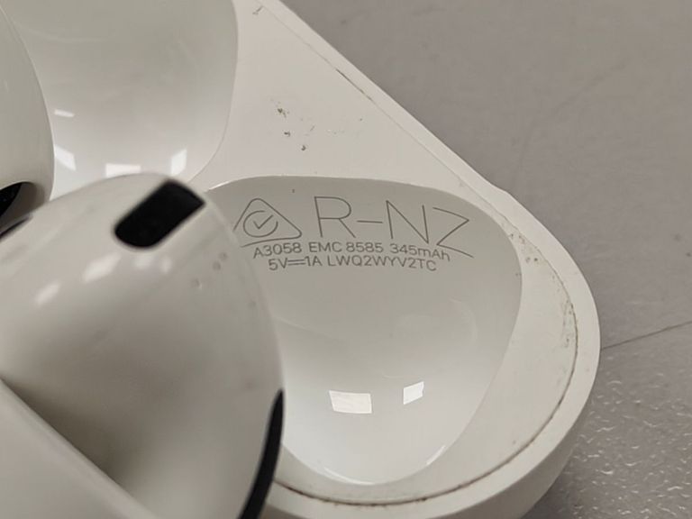 Дешиво Apple airpods 4 с ломбарда