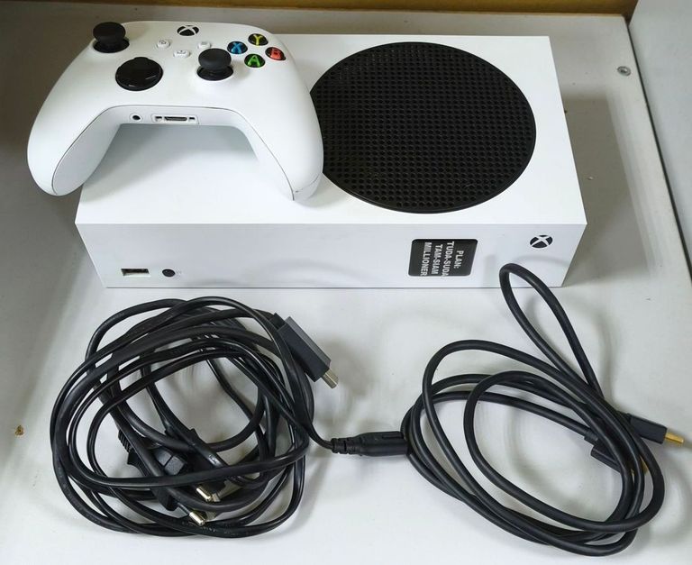 Купити Microsoft Xbox Series S 512GB (889842651386) Б/У